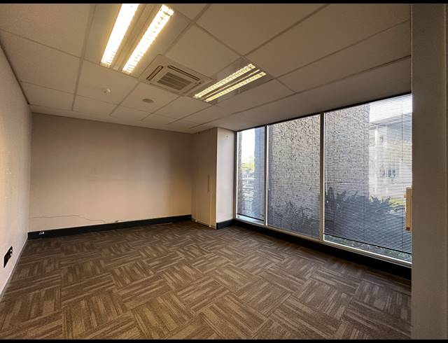 297.90M² OFFICE TO LET IN HIGHVELD